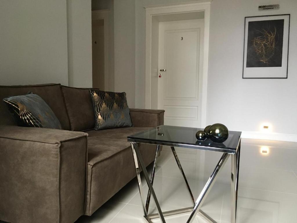 Marzec Apartamenty Gniezno Esterno foto